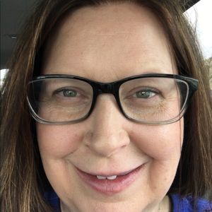 Meet your Posher, Elaine